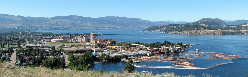 Kelowna from Knox Mountain park, by johncarney www.flickr.com/photos/johncarney/